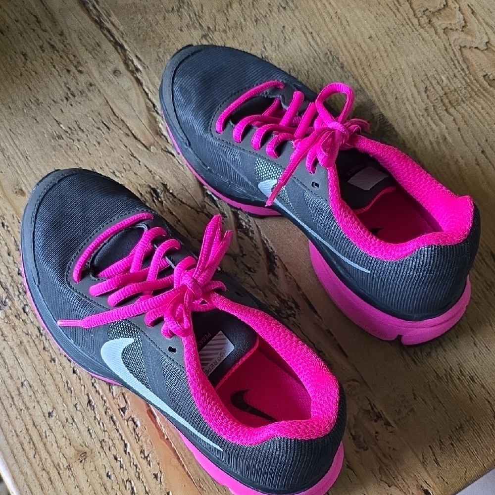 Nike Ladies Black and Pink Athletic Sneakers